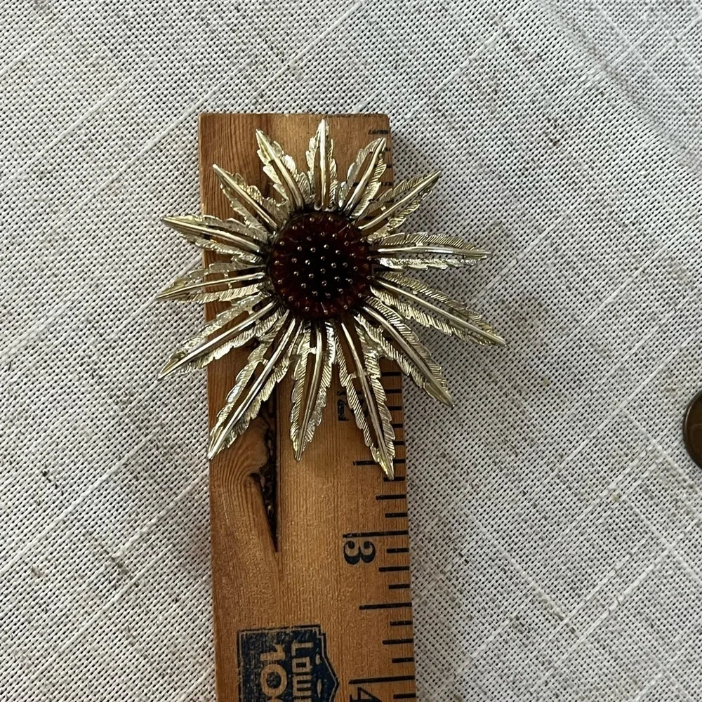 Gold and Brown Sunburst  SARAH COVENTRY Vintage Large Flower Sunflower Brooch